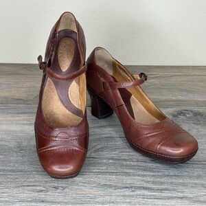 Clarks Artisan Collection Leather Cognac Brown Mary Jane Block Heel Pump Size 8M